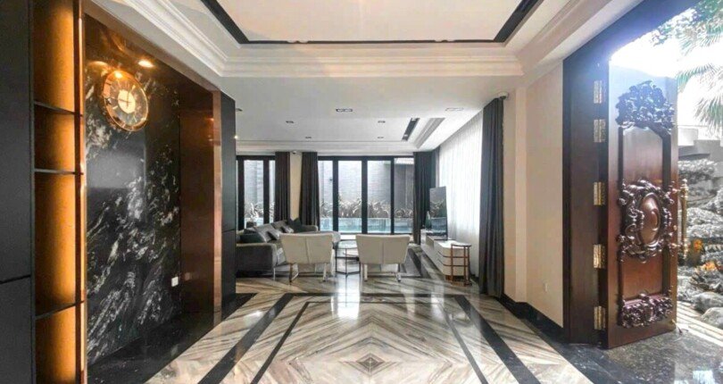 khong gian tang tret 810x430 - Giá cho thuê nhà Biệt thự đơn lập có hồ bơi Khu Nam Thiên 2 Phú Mỹ Hưng Quận 7 T9/2024