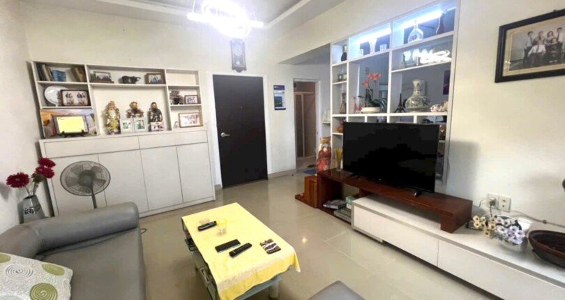 phong khach can ho ban 33 810x430 - Giá mua bán căn hộ 3pn Block B Chung cư Park view Quận 7 T9/2024