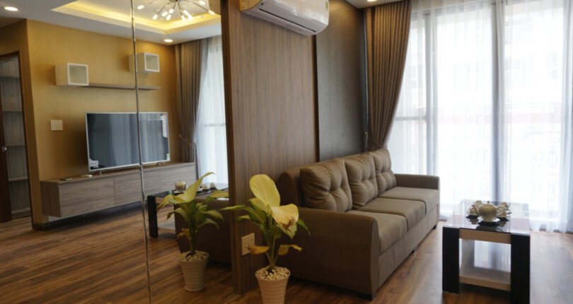 phong khach can ho ban 41 810x430 - Bán căn hộ chung cư Scenic Valley 1, 70m2, giá 4.9 tỷ, đầy đủ nội thất , xem nhà dễ.