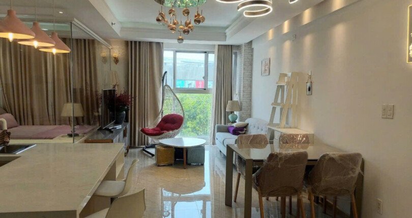 phong khach can ho can cho thue 4 810x430 - Cho thuê căn hộ chung cư Scenic Valley 2, 02pn, giá 19tr/tháng, đầy đủ nội thất, xem nhà dễ.