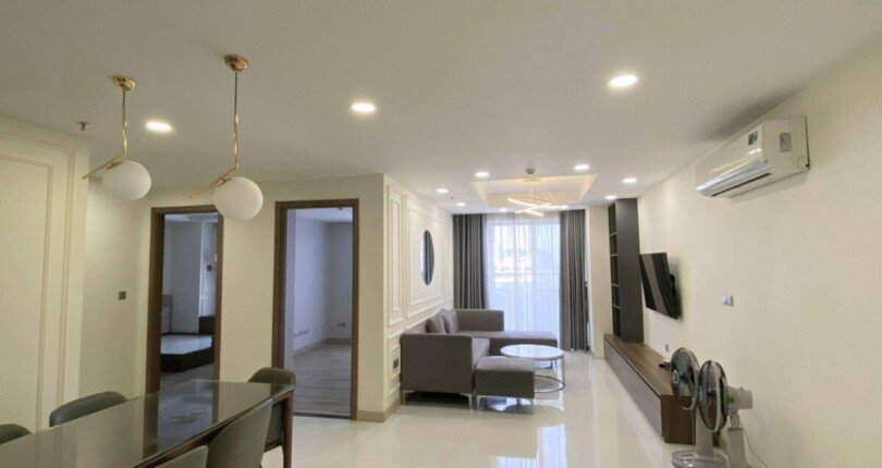 phong khach can ho cho thue 2 810x430 - Cho thuê căn hộ chung cư Scenic Valley 1, 117m2, 03pn, giá 1.400usd/tháng, nhà đẹp, căn góc.