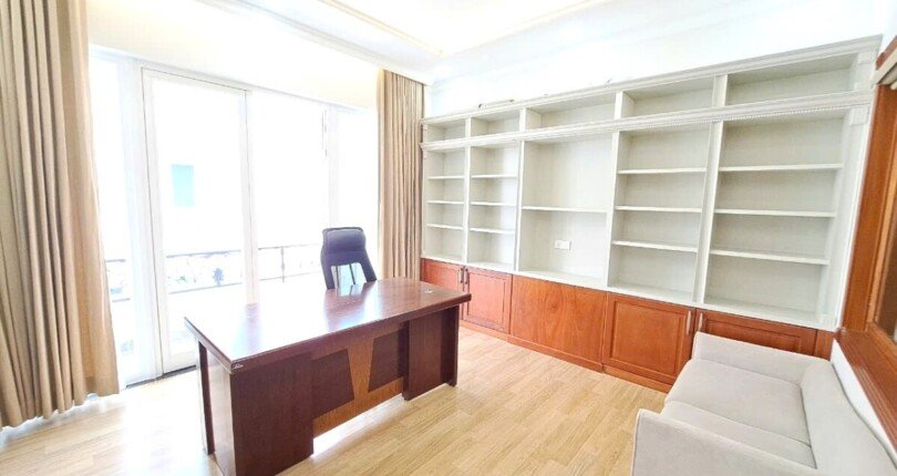 phong lam vie nha biet thu ban 810x430 - Giá mua bán nhà Biệt thự đơn lập đường nội khu Saroma Villa Thủ Thiêm T10/2024