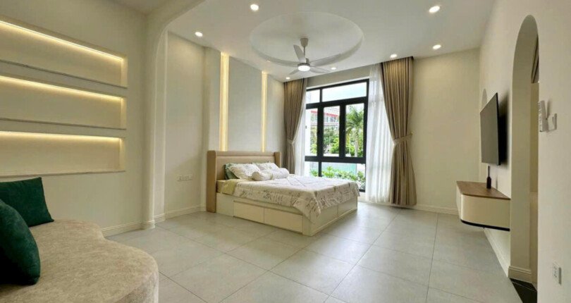 phong ngu rong rai sang trong 810x430 - Giá cho thuê nhà Biệt thự nguyên căn khu Mỹ Thái 3 Phú Mỹ Hưng Quận 7 T9/2024