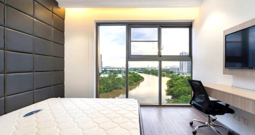 phong ngu truc dien song 810x430 - Giá cho thuê căn hộ 3pn view sông Block C Chung cư Riverpark Premier Quận 7 T9/2024