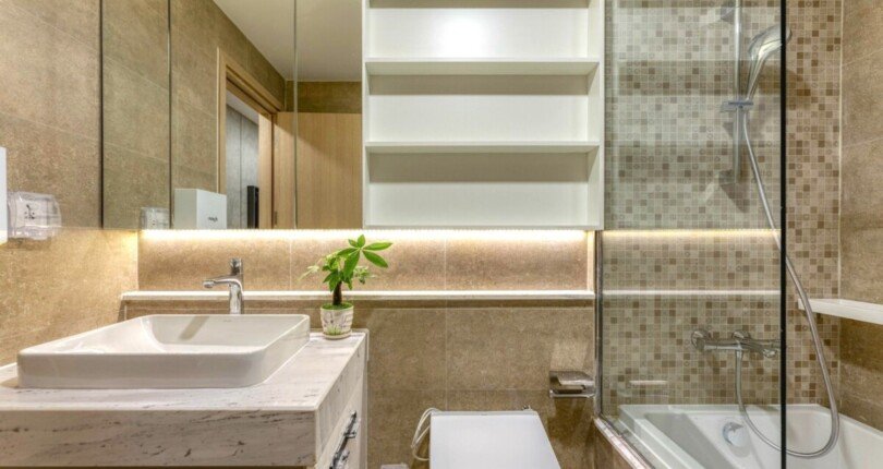 toilet trong can ho ban 1 810x430 - Giá mua bán căn hộ 3pn Block C chung cư Riverpark Premier Quận 7 T10/2024