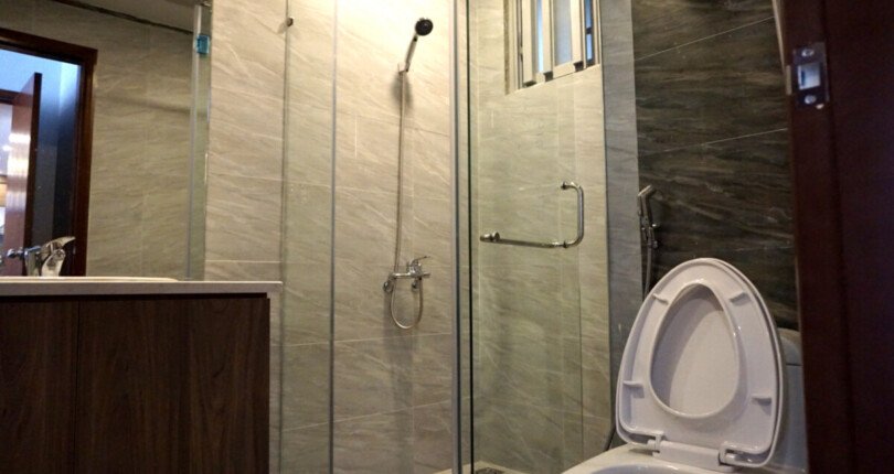 tollet can ho ban 12 810x430 - Bán căn hộ chung cư Scenic Valley 1, 70m2, giá 4.9 tỷ, đầy đủ nội thất , xem nhà dễ.