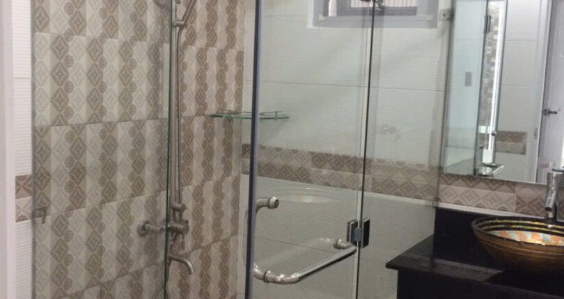 tollet can ho cho thue 3 810x430 - Cho thuê căn hộ chung cư Scenic Valley 1, diện tích 101m2, 03pn, giá 1100usd/tháng, đầy đủ nội thất.