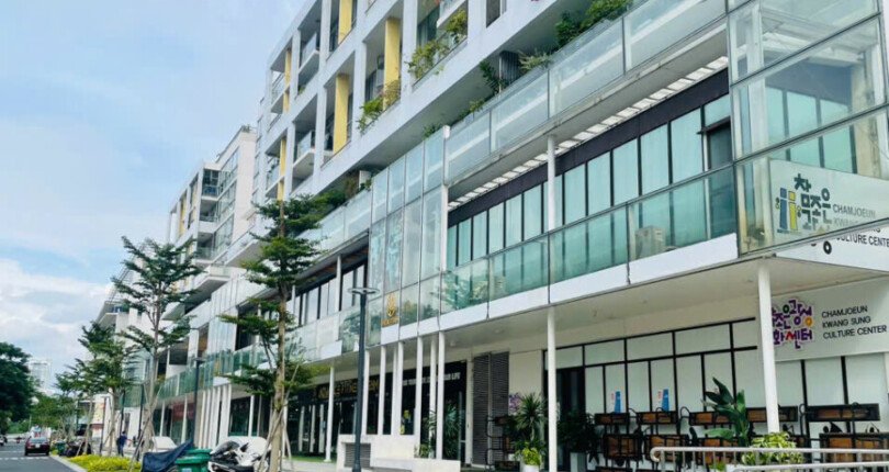 vi tri shophouse mat duong ton dat tien q7 810x430 - Giá mua bán Shophouse căn góc đường Tôn Dật Tiên Phú Mỹ Hưng Quận 7 T9/2024