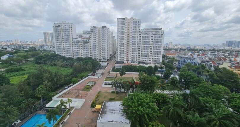 z5802351688839 d173acf99b2726eefc5a52e9288d48c0 810x430 - Cho thuê căn hộ Sky Garden 2 phòng ngủ, 91m2 nội thất đầy đủ