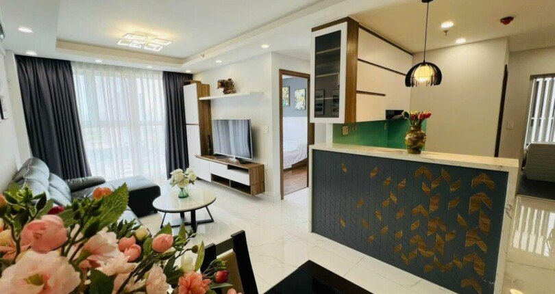 z5806179184788 6c8bdb7614801a031cfd43d5c708dd58 810x430 - Bán căn hộ Scenic Valley, 77m2, 2 phòng ngủ, nhà đẹp full nội thất