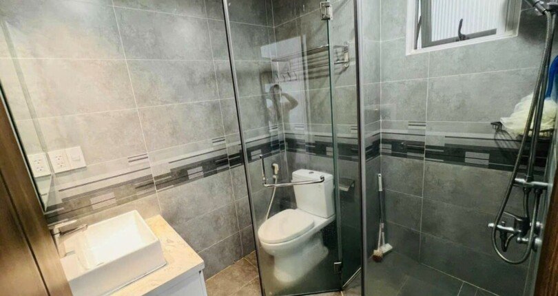 z5806179212634 6c0df0bfac3ee4d855b1a4ae1e8a323a 810x430 - Bán căn hộ Scenic Valley, 77m2, 2 phòng ngủ, nhà đẹp full nội thất