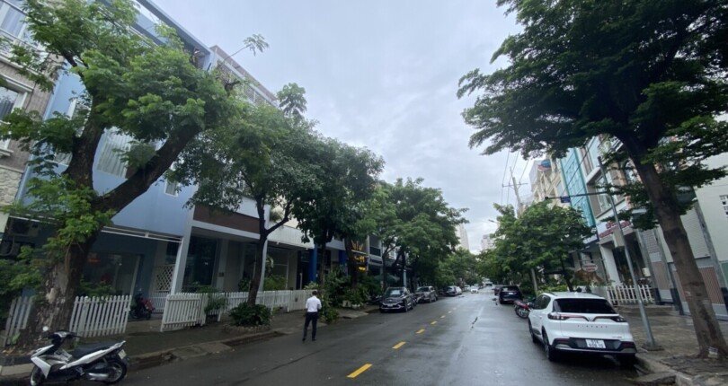 z5810143521844 d3525e6171bcf7d3c33a76dcf288b0f3 810x430 - Cho thuê mặt tiền Hưng Gia Phú Mỹ Hưng, dtsd 350m2, 5 phòng, giá tốt