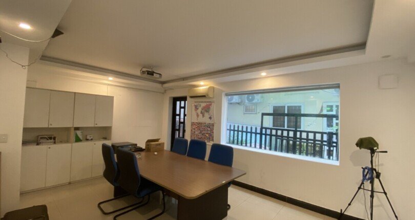 z5810143561185 16edb53e2eda6315e7f92f9857079996 810x430 - Cho thuê mặt tiền Hưng Gia Phú Mỹ Hưng, dtsd 350m2, 5 phòng, giá tốt