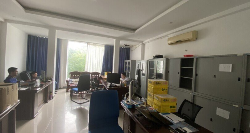 z5810143576212 cec90b39ad757bcf032a2d3ab3944d6a 810x430 - Cho thuê mặt tiền Hưng Gia Phú Mỹ Hưng, dtsd 350m2, 5 phòng, giá tốt