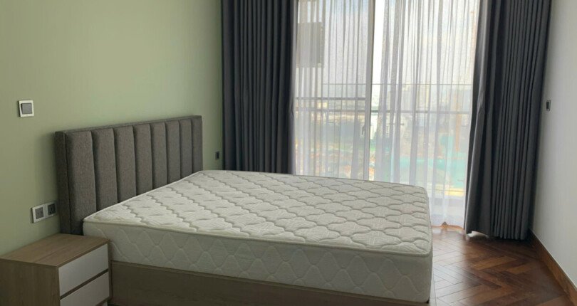 z5838868890215 ab21788eb521dfcc39753377f1b5fa4f 810x430 - Cho thuê căn hộ Midtown 2 phòng ngủ có đầy đủ nội thất đẹp như hình