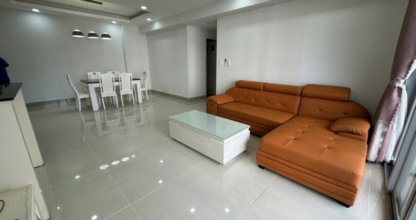z5842809601091 800b4e4762808cd5901a77e184485cbc 810x430 - Chủ nhà gửi em tìm khách thuê căn hộ Green Valley, Phú Mỹ Hưng. 3 phòng ngủ full nội thất