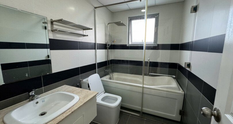 z5842809617272 92f0013aa7b16561cb93df658276d097 810x430 - Chủ nhà gửi em tìm khách thuê căn hộ Green Valley, Phú Mỹ Hưng. 3 phòng ngủ full nội thất