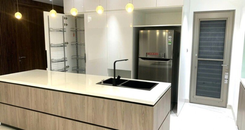 IMG 9239 810x430 - Chủ cần bán gấp căn hộ midtown q7 , B10.03