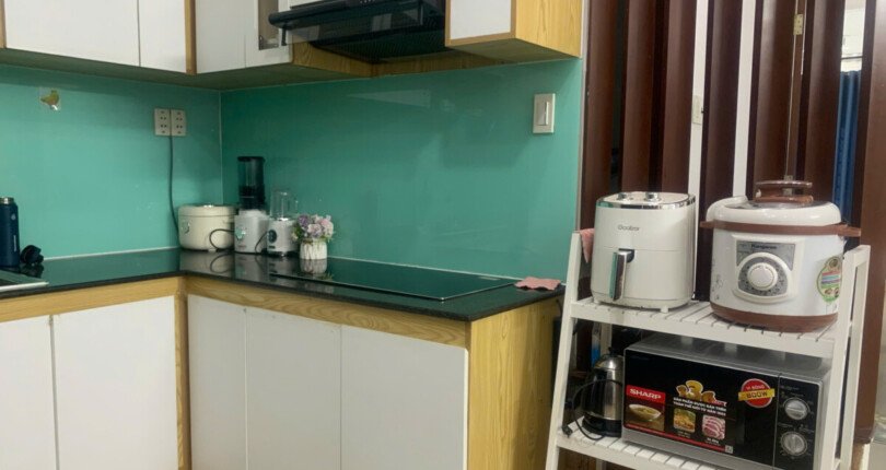 ban can ho hung vuong 2 1 810x430 - Kẹt tiền bán gấp CH Hưng Vượng 2. DT 60m2- Nội thất như hình- 1 Phòng 1wc- Giá rẻ chỉ 3.250 TỶ