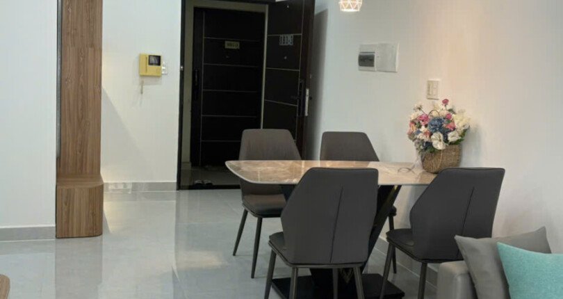 ban can ho sky garden 3 1 5 810x430 - Cần bán căn hộ có sân tại Sky Garden 3. Nhà đẹp- có sân vườn rộng-thoáng. Nhà 3 Phòng-2wc- Giá 6.450 Tỷ