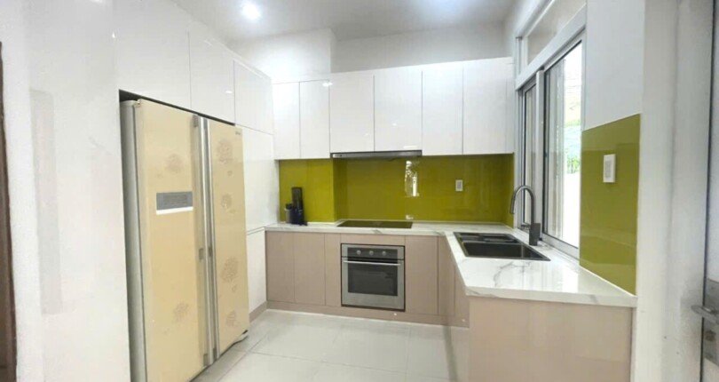 bep rong rai 1 810x430 - Giá cho thuê nhà Biệt thự đơn lập Mỹ Văn Phú Mỹ Hưng Quận 7 t11/2024