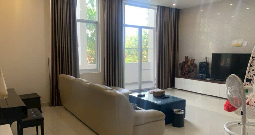 can canh phong khach 810x430 - Giá mua bán căn hộ Penthouse 6 phòng ngủ Chung cư Mỹ Tú Cảnh Quan Quận 7 T10/2024