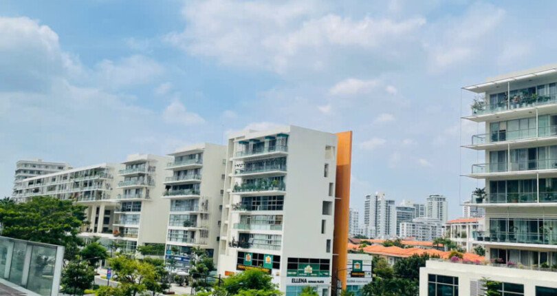 can ho lien ke duong ton dat tien 810x430 - Giá mua bán căn hộ 3 phòng ngủ Block A Chung cư Garden Court 1 Phú Mỹ Hưng Quận 7 T11/2024