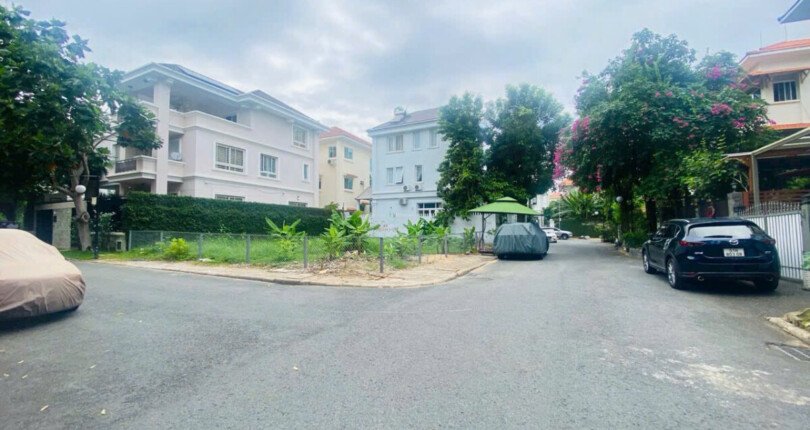dat toa lac goc hai mat duong noi khu 810x430 - Giá mua bán đất nền Biệt thự lô A41 Khu phố Nam Quang 2 Phú Mỹ Hưng Quận 7 T10/2024