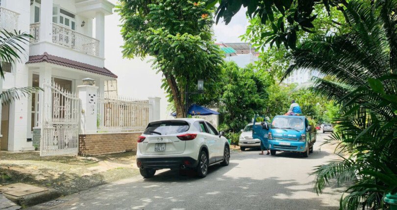 duong noi khu nam thong 810x430 - Giá cho thuê nhà Biệt thự nguyên căn có hồ bơi Khu Nam Thông 2 Phú Mỹ Hưng Quận 7 T11/2024