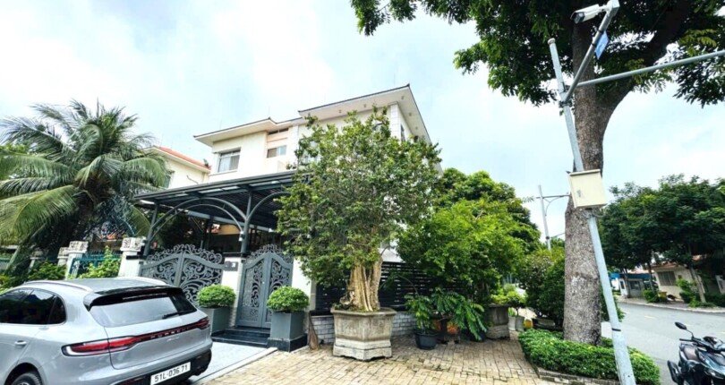 hinh anh mua ban nha biet thu so 30 ly long tuong phu my hung quan 7 t10 2024 810x430 - Giá mua bán nhà Biệt thự căn góc số 30 Lý Long Tường Phú Mỹ Hưng Quận 7 T10/2024