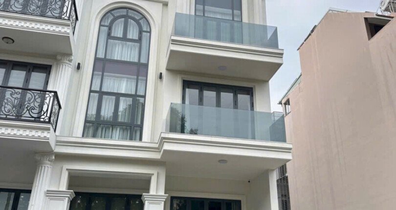hinh anh mua ban nha so 27 duong so 4 noi khu him lam quan 7 t10 2024 2 810x430 - Giá mua bán nhà Biệt thự nguyên căn số 27 Đường số 4 Kdc Him Lam Quận 7 T10/2024
