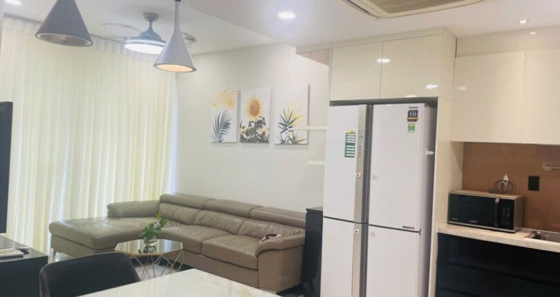 hinh anh phong khach can ho can ban 2 810x430 - Cần bán căn hộ chung cư Scenic Valley 1, 70m2, 02pn, giá 5 tỷ , đầy đủ nội thất, xem nhà dễ.