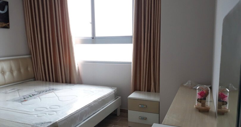 hinh anh phong ngu can ho can ban 2 810x430 - Bán căn hộ chung cư Scenic Valley 2, 77m2, tầng cao, 02pn, giá 5.4 tỷ, nhà đang có hợp đồng thuê.