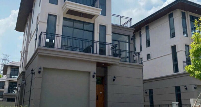 ket cau biet thu tret 2 lau 810x430 - Giá mua bán nhà Biệt thự đơn lập nguyên căn Khu dân cư Gs Nhà Bè t11/2024