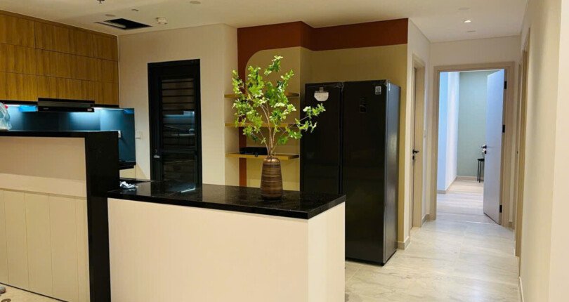 khong gian bep 2 810x430 - Giá cho thuê căn hộ 3 phòng ngủ Block B Chung cư Cardinal Court Phú Mỹ Hưng Quận 7 T10/2024