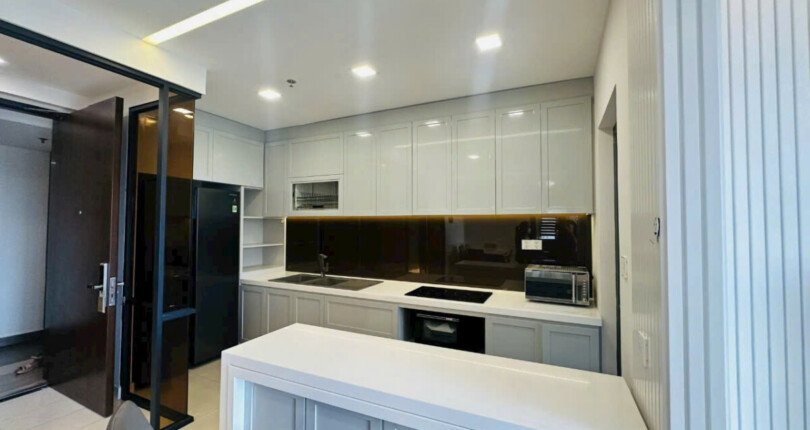 khong gian bep can ho ban tai urban hill quan 7 810x430 - Giá mua bán căn hộ 3pn Chung cư Urban Hill Quận 7 T10/2024