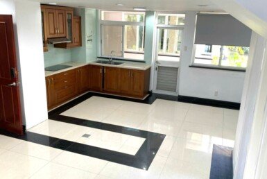 khong-gian-bep-rong-rai