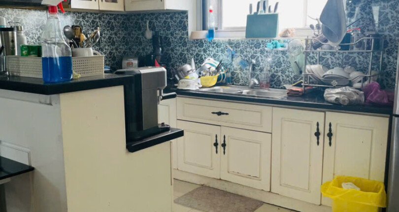 khong gian bep rong rai 14 810x430 - Giá mua bán căn hộ 3 phòng ngủ Block A Chung cư Garden Court 1 Phú Mỹ Hưng Quận 7 T11/2024