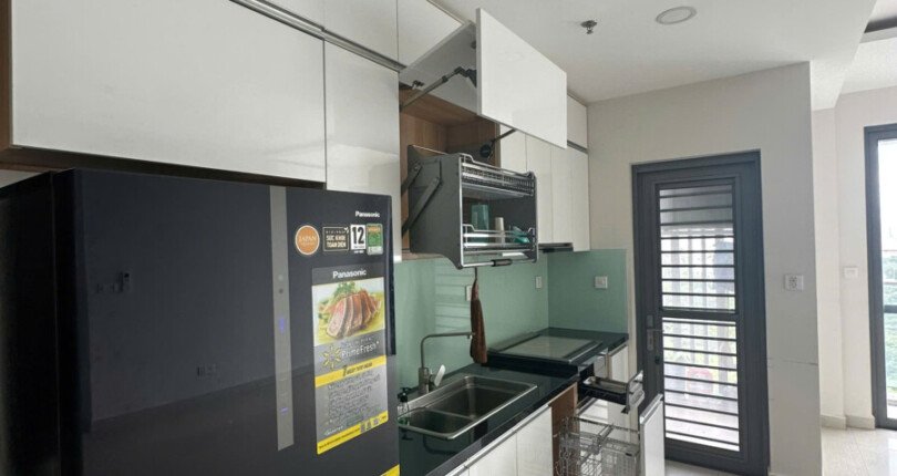 khong gian bep rong rai 5 810x430 - Giá mua bán căn hộ 2pn chung cư Urban Hill Phú Mỹ Hưng Quận 7 T10/2024