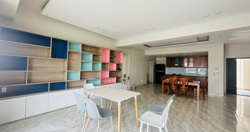 khong gian phong khach 3 810x430 - Giá mua bán căn hộ 3 phòng ngủ Block A Chung cư Garden Plaza 1 Quận 7 T11/2024
