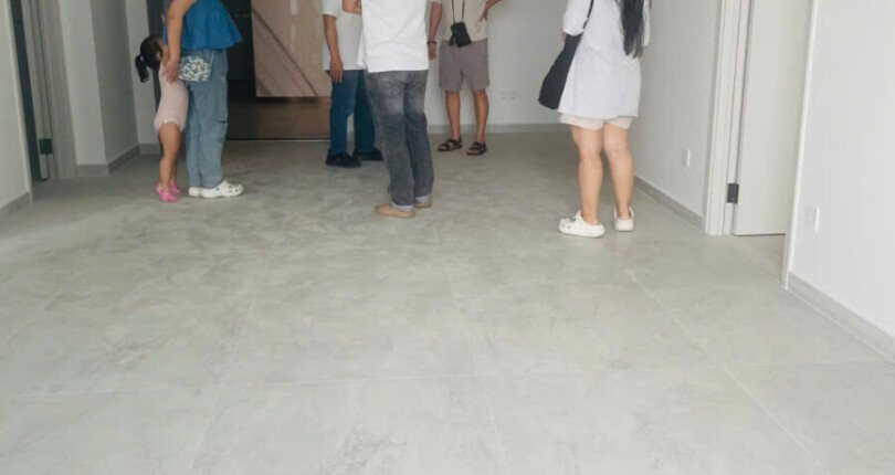 khong gian phong khach 810x430 - Duy nhất căn hộ 2 phòng ngủ nội thất chủ đầu tư cần bán tại Cardinal Court Phú Mỹ Hưng