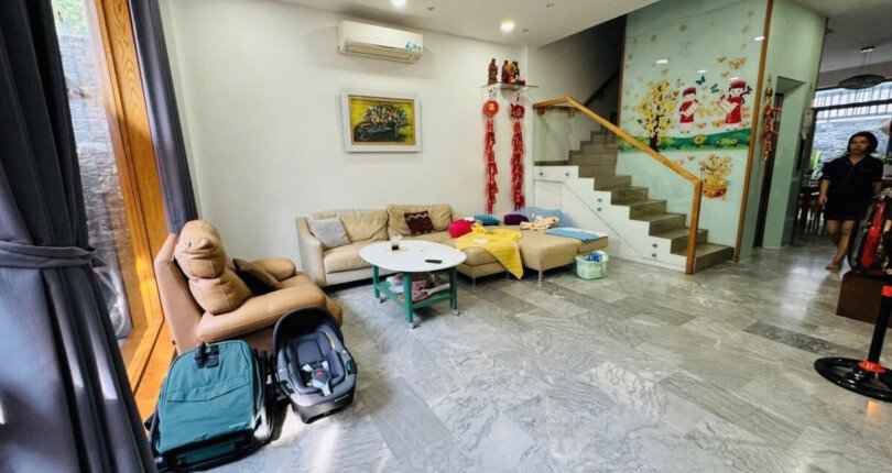 khong gian phong khach can ho penthouse ban 810x430 - Giá mua bán căn hộ Penthouse 6 phòng ngủ Chung cư Mỹ Tú Cảnh Quan Quận 7 T10/2024