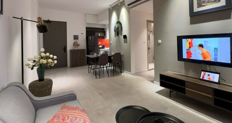 khong gian phong khach sang trong 2 810x430 - Giá mua bán căn hộ 2 phòng ngủ Block B Chung cư The Antonia Phú Mỹ Hưng T10/2024