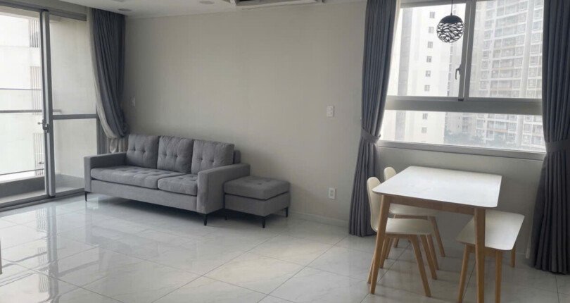khong gian phong khach va phong an 1 810x430 - Chủ gửi bán gấp căn hộ 3 phòng ngủ Block B Chung cư Scenic Valley Quận 7 T10/2024