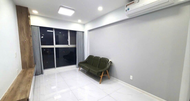 phong khach can ho ban 13 810x430 - Giá mua bán căn hộ 2 phòng ngủ Block A Chung cư Scenic Valley 2 Phú Mỹ Hưng Quận 7 T10/2024