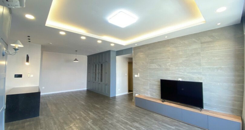 phong khach can ho ban 15 810x430 - Bán gấp căn hộ Riverpark Premier Phú Mỹ Hưng, căn góc lầu 18, giá 13,5 tỷ