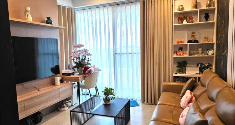 phong khach can ho ban 20 810x430 - Bán căn hộ Cardinal Court Phú Mỹ Hưng block B, đầy đủ nội thất, giá 8,2 tỷ