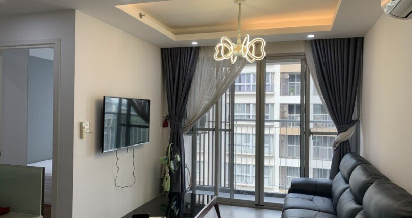 phong khach can ho ban 25 810x430 - Bán căn hộ chung cư Scenic Valley 1, 70m2, giá 5.150 tỷ đầy đủ nội thất, nhà có hợp đồng thuê ổn định.