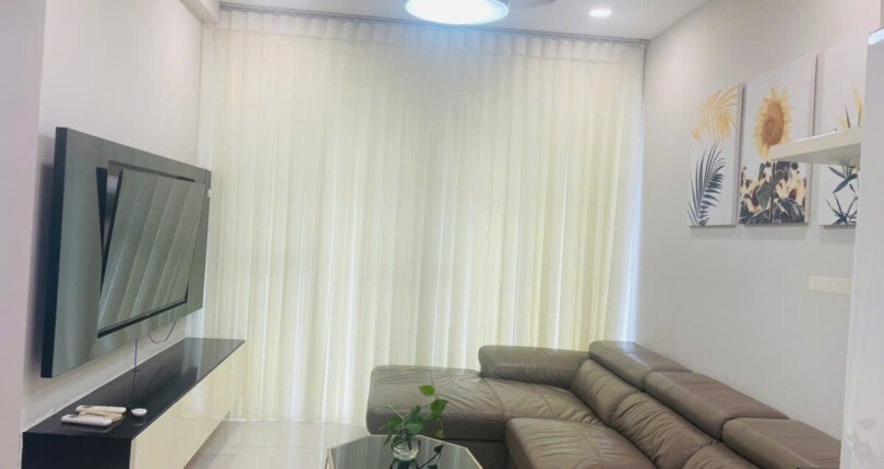 phong khach can ho ban 27 810x430 - Cần cho thuê gấp chung cư Scenic Valley 1, 02pn, giá 18tr/tháng, đầy đủ nội thất , xem nhà dễ.