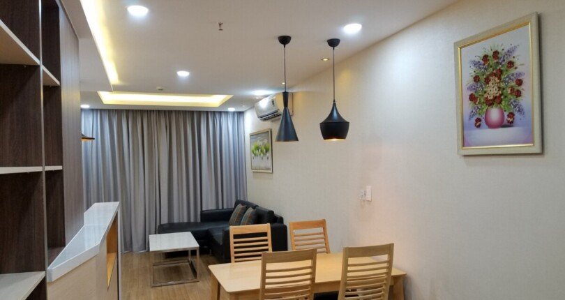 phong khach can ho ban 5 810x430 - Bán căn hộ chung cư Scenic Valley 1, 02pn, giá 5.2 tỷ, nhà có hợp đồng thuê 19tr/tháng , đầy đủ nội thất.